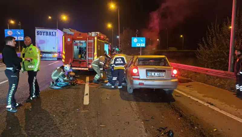 Kamyona Arkadan Çarpan Sürücü, Hayat Mücadelesi Veriyor!
