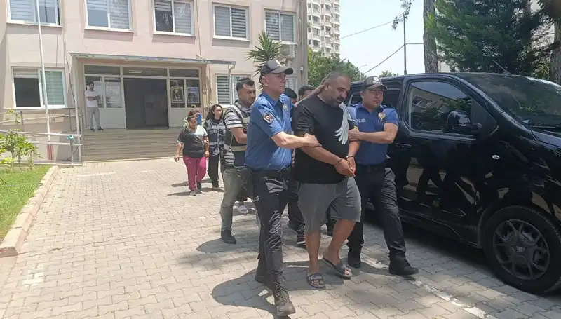 Adana'da Dolandırıcılık Skandalı: 4 Kişi Tutuklandı!
