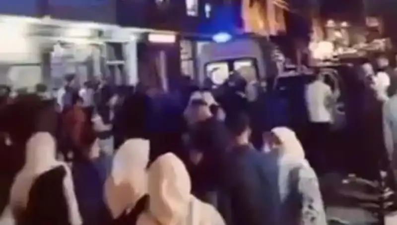 14 Yaşındaki Kader'in Balkondan Düşmesi Korkuttu: Hayati Tehlikesi Sürüyor
