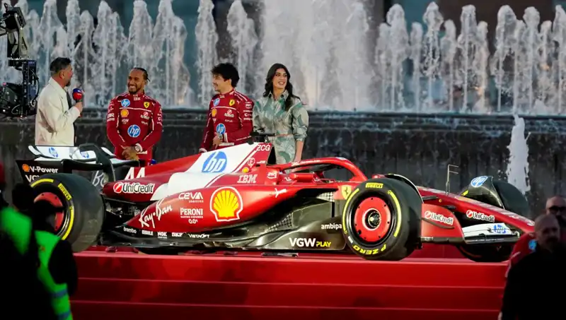 Formula 1 2024 Sezonu Başlıyor: Hamilton ve Leclerc Hangi Takımlarda Olacak?