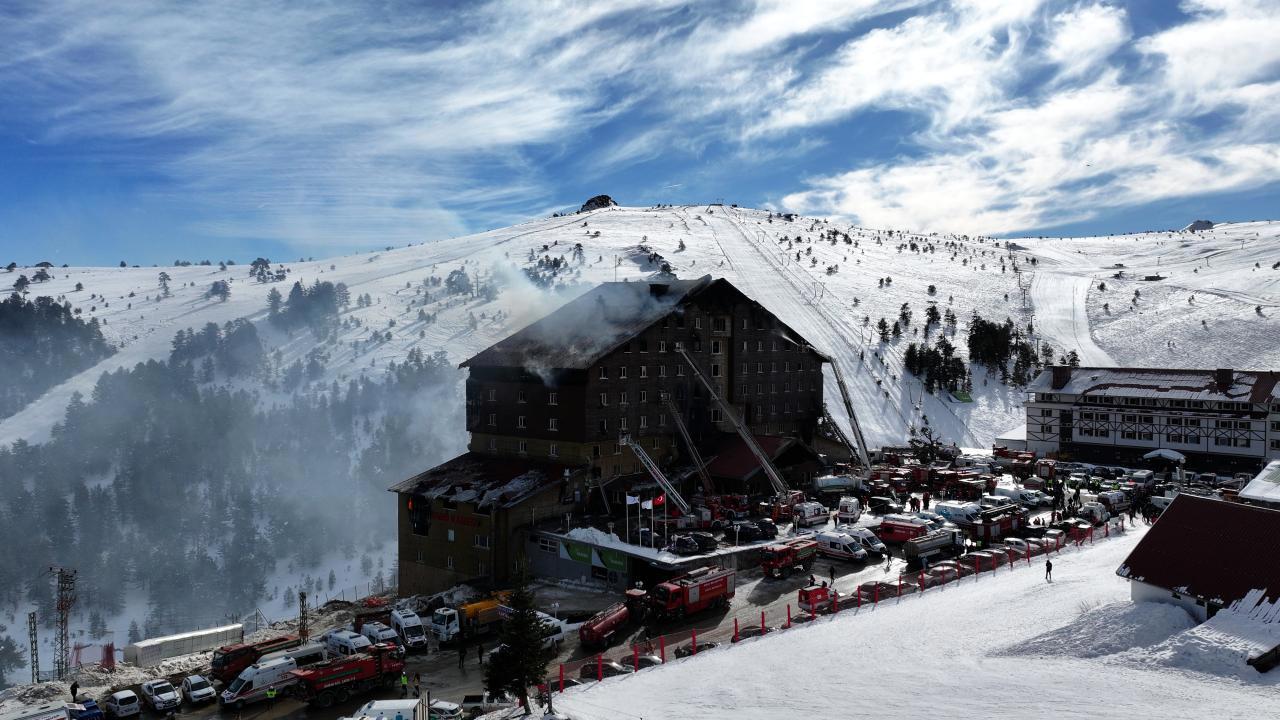 Bolu Belediyesi'nden Yanan Otele 'Uygunluk' Belgesi