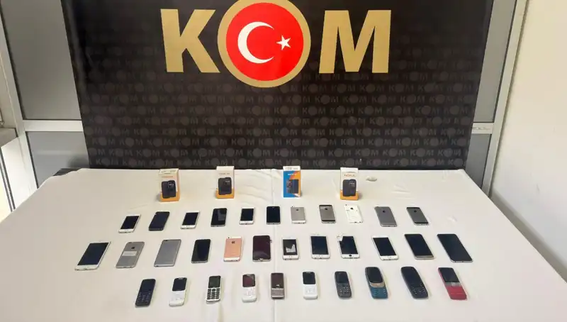 Gümrük Kaçağı Cep Telefonları Ele Geçirildi: Kaçakçılıkla Mücadelede Önemli Başarı
