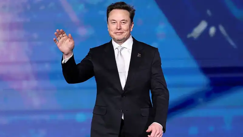 Tesla'nın Yeni Stratejisi: Canavar Projesi Rafa Kaldırıldı