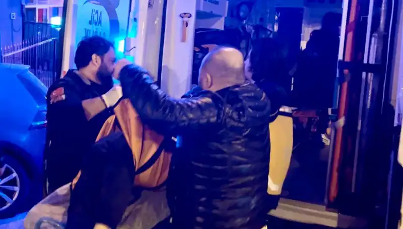 Tartışma Büyüdü: Genç Adam Babasını Silahla Vurdu