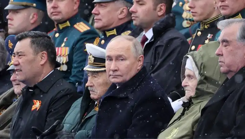 Rus Ordusu Genişliyor: Putin, Tarihi Askeri Hamleler İçin Hazır!