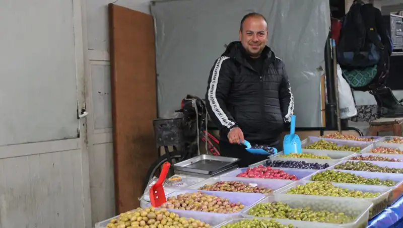 Renkli Tezgah: 30 Farklı Sebze ile Yaz Pazarlarının Yıldızı