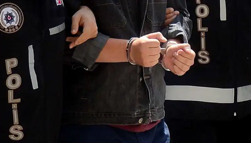 Kayseri'de Yasa Dışı Silah Ticareti: İki Zanlı Yakalandı, Şok Ayrıntılar Ortaya Çıktı!