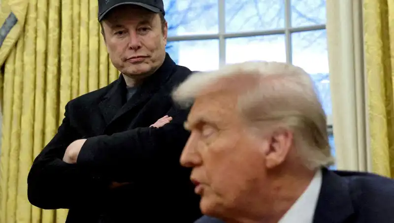 Elon Musk, Trump Kabinesinden Çekildi: Yeni Dönemin Zamanı mı Geldi?