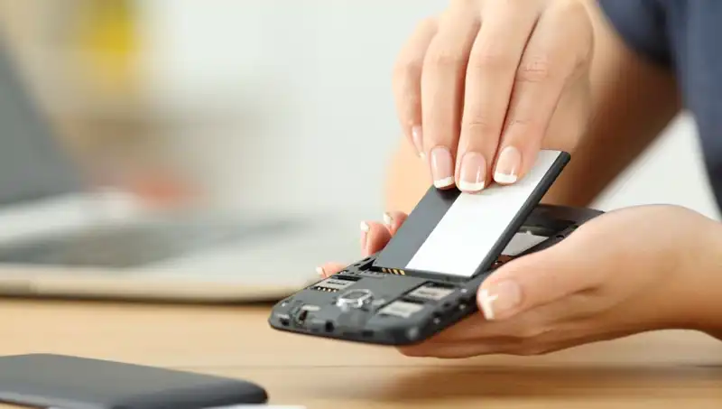 Xiaomi CEO’su, Karpuz Testi ile Batarya Dayanıklılığını Gösterdi!