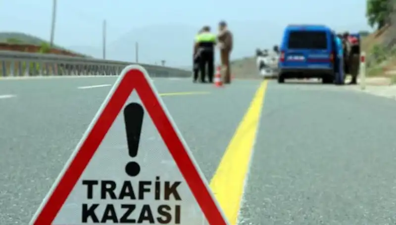 Bitlis'te İki Ayrı Trafik Kazası: 19 Yaralı, Ekipler Seferber Oldu