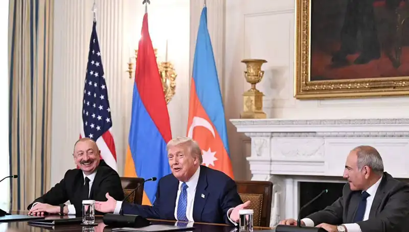 Aliyev'den Ermenistan'a Acil Anayasa Çağrısı: Zaman Kaybetmek Yok