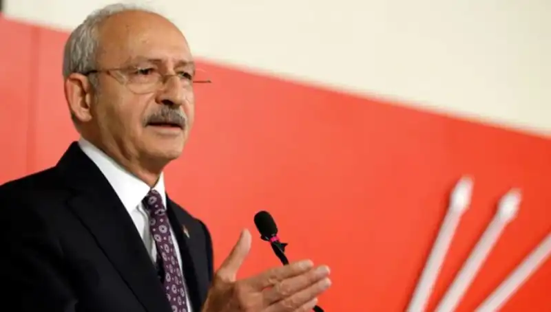 Kemal Kılıçdaroğlu'nun Kurultay Kararına Destek Verdiği Anlar