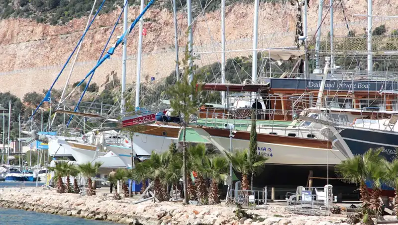 Kaş’ta Yaz Turizmi Başlıyor: Gezi Tekneleri Hazır!