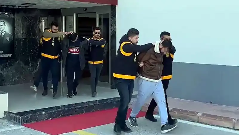 Başına Silah Dayayıp 2 Milyon Lira İsteyen Şüpheliler Yakalandı!