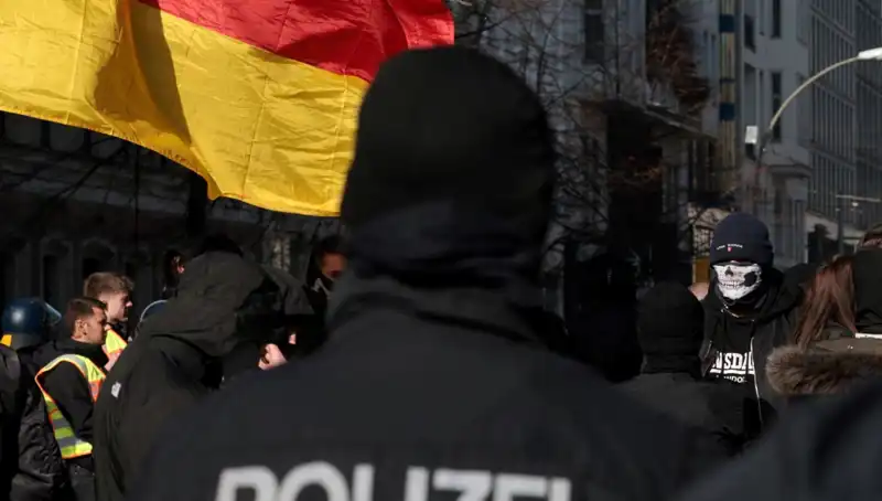 Berlin'deki Türk Marketlerine Yönelik Silahlı Saldırı: Ayrıntılar ve Tepkiler