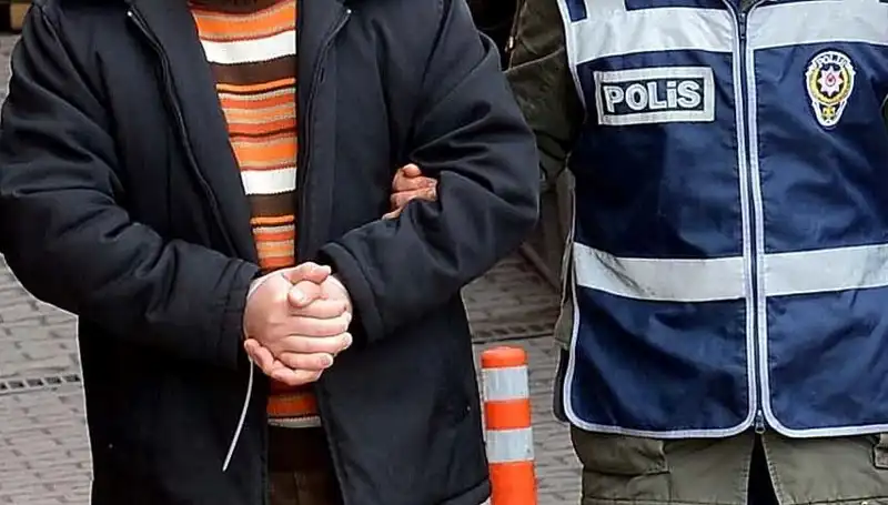 25 Yıl Hapis Cezasıyla Aranan Zanlı, Lüks Villasında Yakalandı!
