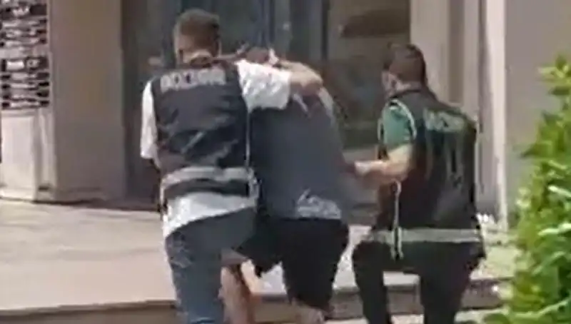 Sahte Dolarla Alışveriş Yapan Turist, Yurt Dışına Sınır Dışı Edildi!