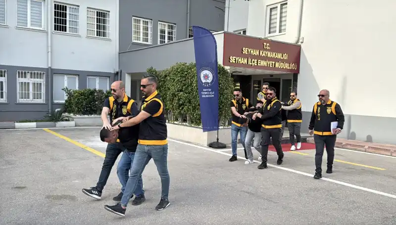 Alacak Verecek Davası Yüzünden Ortalık Karıştı: Evi Kurşunladılar!