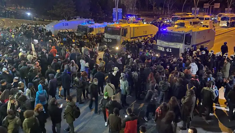 İstanbul ve Ankara'da Öğrenciler İmamoğlu İçin Sokağa Çıktı!