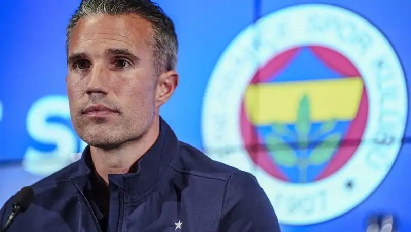 Robin van Persie, Fenerbahçe'nin Tur Şansını Sadece Yüzdeyle Değil, Duygusal Bağlarla Değerlendirdi