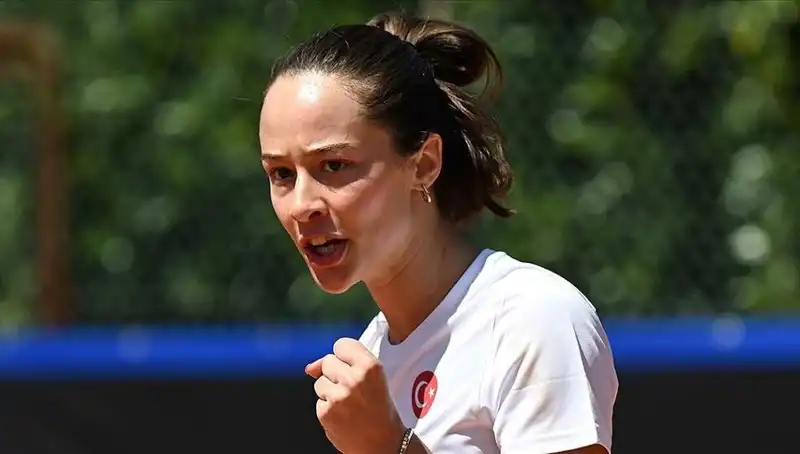Milli Tenisçi Zeynep Sönmez, Büyük Finalde Şampiyonluğa Koşuyor!