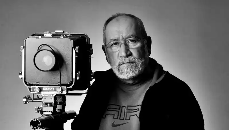 55 Yıllık Tutku: Ablasının Hediye Ettiği Fotoğraf Makinesi ile Sanata Adım Atmak