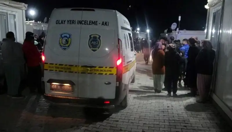 Husumetliler Arasında Çıkan Silahlı Kavga Kanlı Bitti!