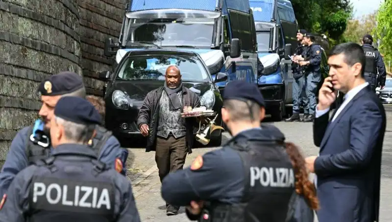 Roma'da Tarihi Nükleer Zirve: İran ve ABD İlk Kez Masada