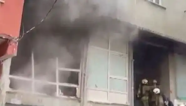 İstanbul’da Beş Katlı Binada Yangın: Yangın Söndürme Ekipleri Seferber Oldu