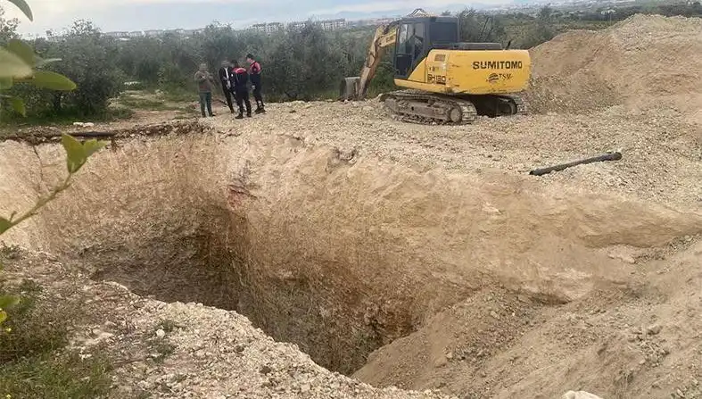 İzinsiz Kazı Yapan 4 Kişi Gözaltına Alındı: Olayın Ayrıntıları